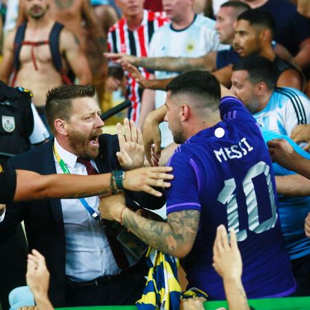 Brasil x Argentina: jogo começa atrasado após pancadaria no Maracanã