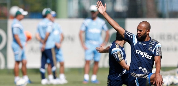 Alecsandro explica má fase em 2015 e promete gols pelo Palmeiras
