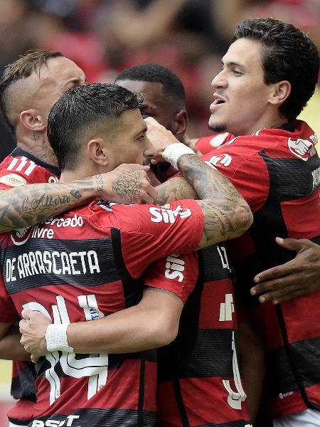 Sem brasileiros na lista, entidade divulga melhores jogadores de