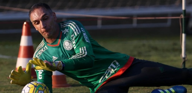 Sem Dudu e Cleiton Xavier, Palmeiras faz rachão com pegadinha de Prass