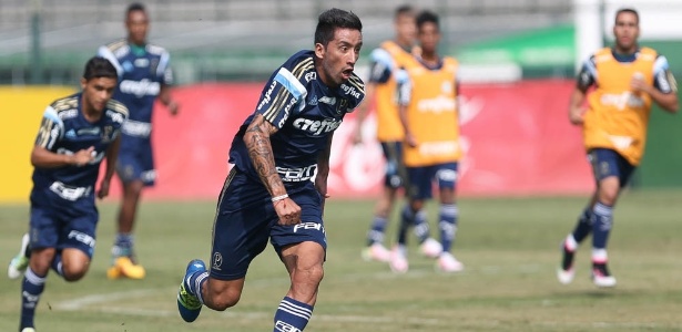 Atacante pediu dispensa da seleção paraguaia para treinar no Palmeiras