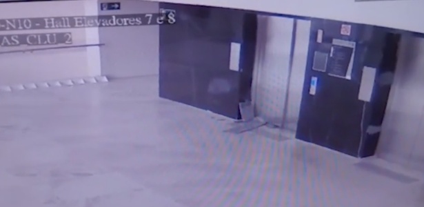 Após vídeo de queda, Corinthians diz estar cuidando de 