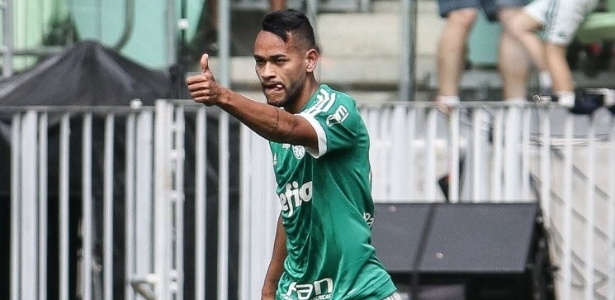 Em jogaço de viradas no Allianz, Palmeiras bate Flamengo e encerra crise