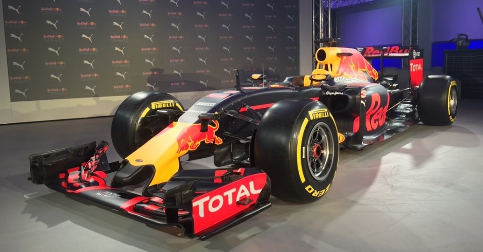 pintura-do-carro-da-red-bull-para-a-temp