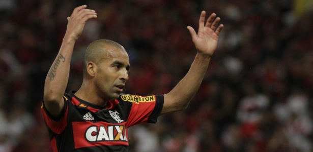Emerson Sheik terá que negociar novo contrato para ficar no Flamengo em 2016