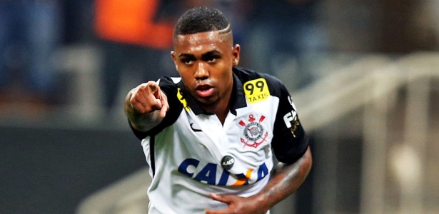 Corinthians aumenta salários de Felipe e Malcom pelo segundo ano seguido