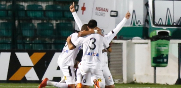 Antes de encarar Palmeiras, Figueirense vai à CBF reclamar de arbitragem