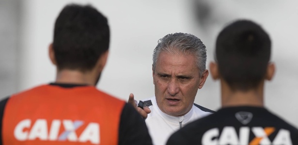 Para Tite, ambição de campanha vitoriosa é que põe pressão no Corinthians