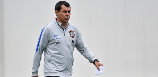 Carille confirma três novidades em seu 1º jogo como técnico do Corinthians