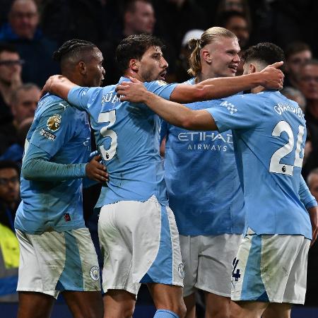 Luton x City: onde assistir ao vivo e horário do jogo do Inglês