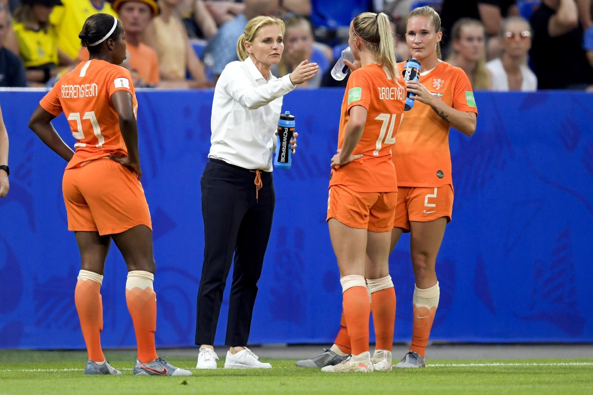 Pela primeira vez em 16 anos, final da Copa feminina terá duas técnicas