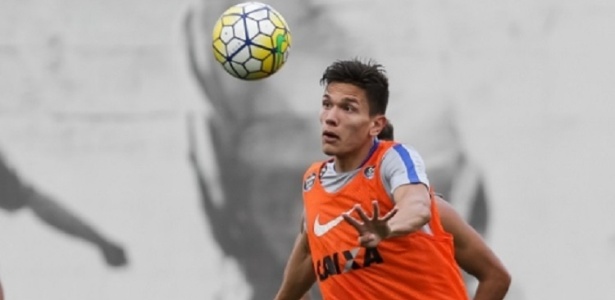 Há mais de um ano no Corinthians, atacante Isaac pode ganhar 1ª chance