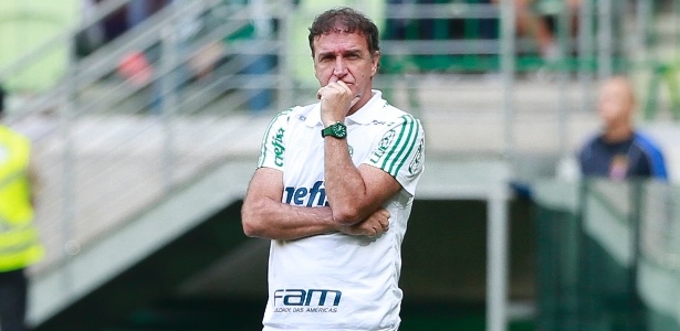 Cuca relega xodó ao banco e dá recado ao Palmeiras: não há lugar cativo
