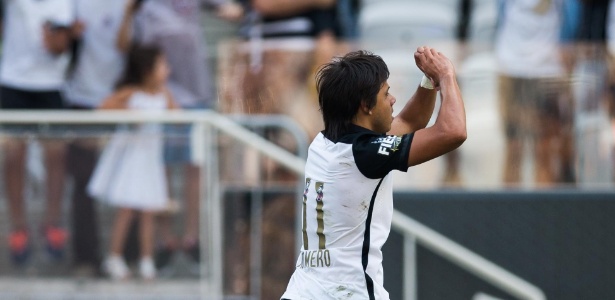 Corinthians goleia Linense com reservas e dois gols de Romero