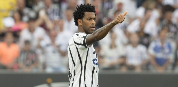 Gil e Cássio ouvem gol do Atlético no carro, mas avisam: 