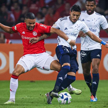 Cruzeiro 🦊 on X: HOJE TEM CRUZEIRO!!!!! 🦊💙 É dia de ver #OMaiorCampeão  da @CopadoBrasil em campo! Vamos lutar juntos para reverter o placar do jogo  de ida e buscar a classificação. #