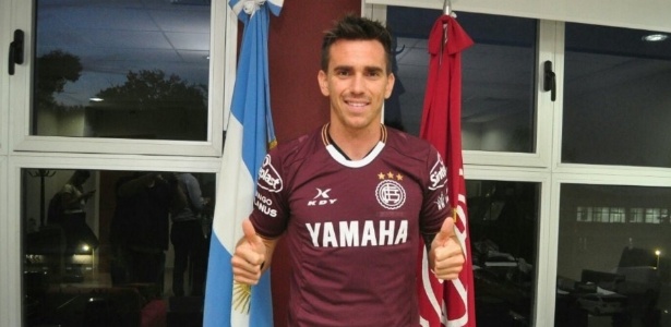 Sem futuro com Cuca no Palmeiras, argentino negocia com o América-MG