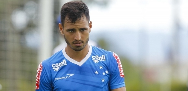 Apesar de liberado para definir seu futuro, Miño ainda não tinha rescindido com o Cruzeiro