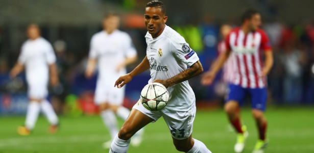 Danilo estaria na "lista de negociáveis" do Real Madrid