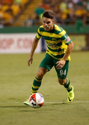 Orlando City anuncia contratação de lateral formado pelo Corinthians