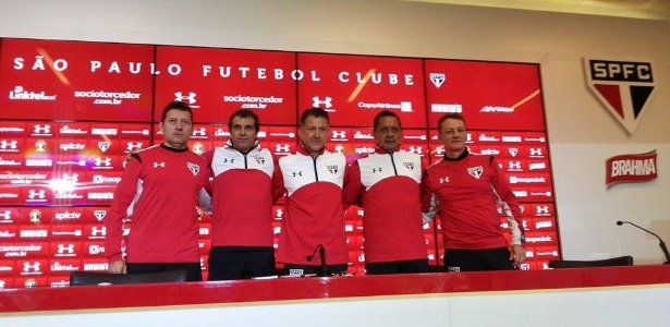 A nova comissão técnica do São Paulo, com Osorio, Milton Cruz e mais três integrantes