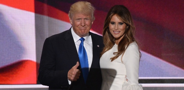 "Minha esposa, uma mãe impressionante, uma mulher incrível: Melania Trump", disse o pré-candidato republicano à Casa Branca