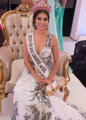 Caroline Venturini é a Miss Mundo Rio Grande do Sul 2016