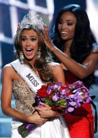 Miss Connecticut é coroada Miss EUA 2013 em Las Vegas  (Foto: Steve Marcus/Reuters)