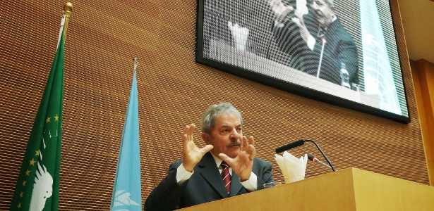30.jun.2013 - Luis Inácio Lula da Silva discursa na abertura do encontro sobre segurança alimentar na Etiópia