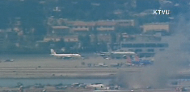 Reprodução de imagem de televisão mostra o avião que se acidentou no aeroporto de San Francisco, nos EUA