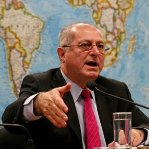 Paulo Bernardo, ministro das Comunicações, diz que espionagem feita pelos EUA ao Brasil "não tem nada a ver com segurança"