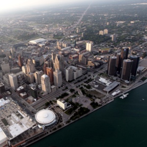 Em julho de 2013, a cidade de Detroit (EUA) declarou bancarrota e pediu concordata, sendo incapaz de pagar suas dívidas após uma década de crise e diminuição de sua população