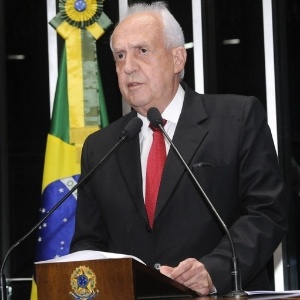 O senador Jarbas Vasconcelos, autor da PEC aprovada pelo Senado nesta quarta-feira (11)