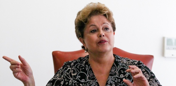 A presidente Dilma Rousseff durante reunião no Palácio do Planalto, em Brasília, nesta terça