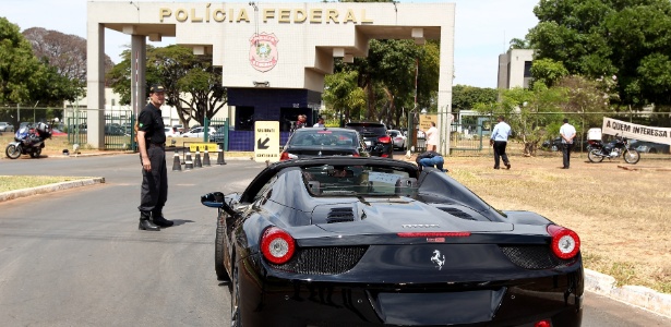 Ferrari apreendida durante a Operação Miqueias, da Polícia Federal, em Brasília