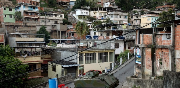 PM é baleado em morro no Rio uma semana após inauguração de UPP no local