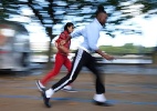 Homem crava o 'Moonwalk' mais rápido do mundo: 6,53 segundos  (Foto: Reprodução/Guinnes)