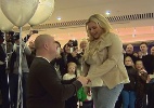 Escocês cria flashmob em shopping para pedir namorada em casamento (Foto: Reprodução/BBC)