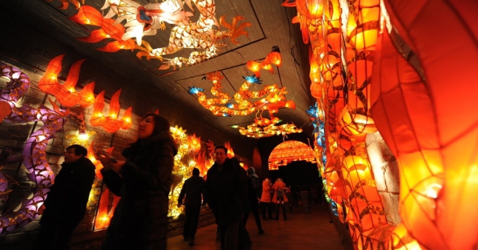 Resultado de imagem para festival das lanternas na china
