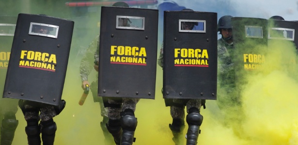 Força Nacional de Segurança realiza treinamento para a Copa: legislação deve separar manifestante de terrorista
