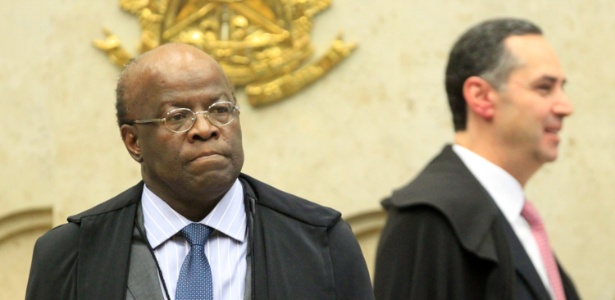 Joaquim Barbosa, presidente do STF (Supremo Tribunal Federal), no início da sessão desta quinta-feira