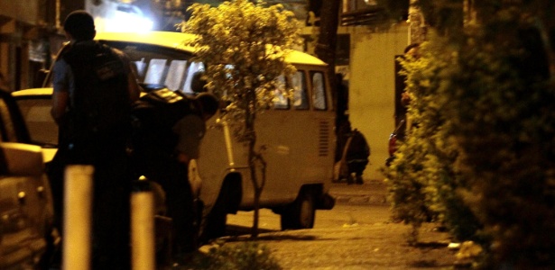 Policiamento é reforçado na favela de Manguinhos após o comandante da UPP, Gabriel Toledo, ser baleado