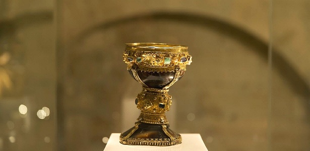 Conhecido como o cálice da Infanta Dona Urraca, filha do rei espanhol Fernando 1o., a relíquia da Basílica de San Isidoro, em León, é apontada por historiadores como sendo o Santo Graal