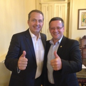 O deputado e líder do PSB na Câmara, Beto Albuquerque (RS) postou uma foto com o presidente nacional do partido e pré-candidato à Presidência da República, Eduardo Campos (PSB-PE)