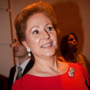 Ellen Gracie pode ser vice de Aécio Neves - 6jun2014---ellen-gracie-ex-ministra-do-supremo-tribunal-federal-stf-durante-celebracao-religiosa-do-casamento-de-david-safra-e-tammy-kattan-na-sinagoga-beit-yaacov-na-regiao-central-de-sao-paulo-1399983417468_300x300