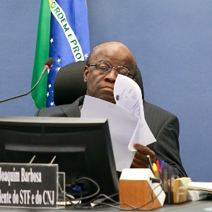 Joaquim Barbosa preside sessão do CNJ (Conselho Nacional de Justiça) nesta terça-feira (3)