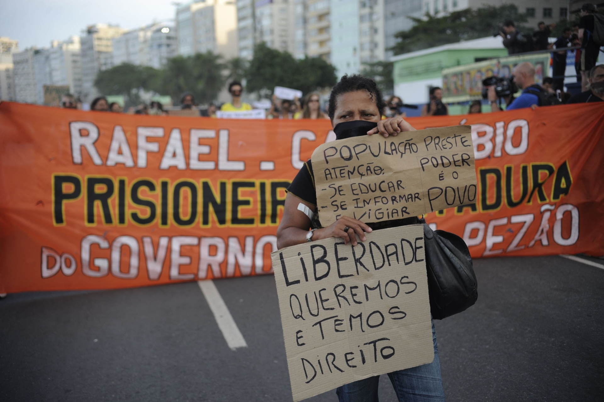 Protestos No Rio De Janeiro - BOL Fotos - BOL Fotos