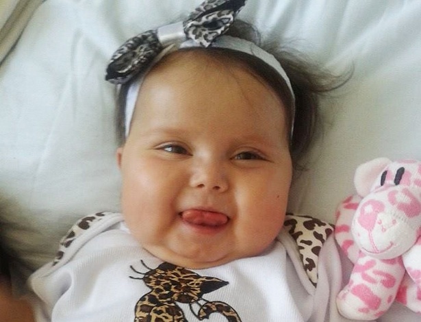 Reprodução/Facebook Ajude a Sofia A menina Sofia Lacerda, que completa sete meses nesta quinta-feira (24), passa por exames no Jackson Memorial Hospital, em Miami, nos EUA
