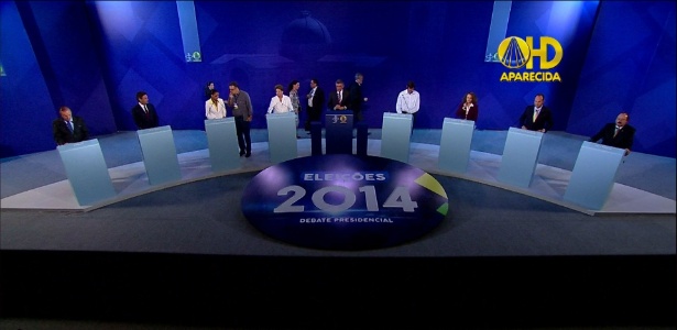Candidatos tomam seus postos para participar de debate eleitoral organizado pela CNBB