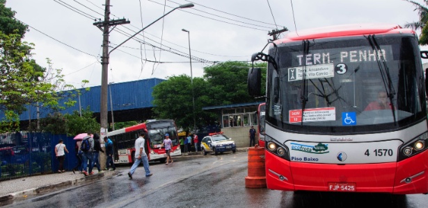 Ônibus sai do terminal São Mateus, na zona leste de São Paulo